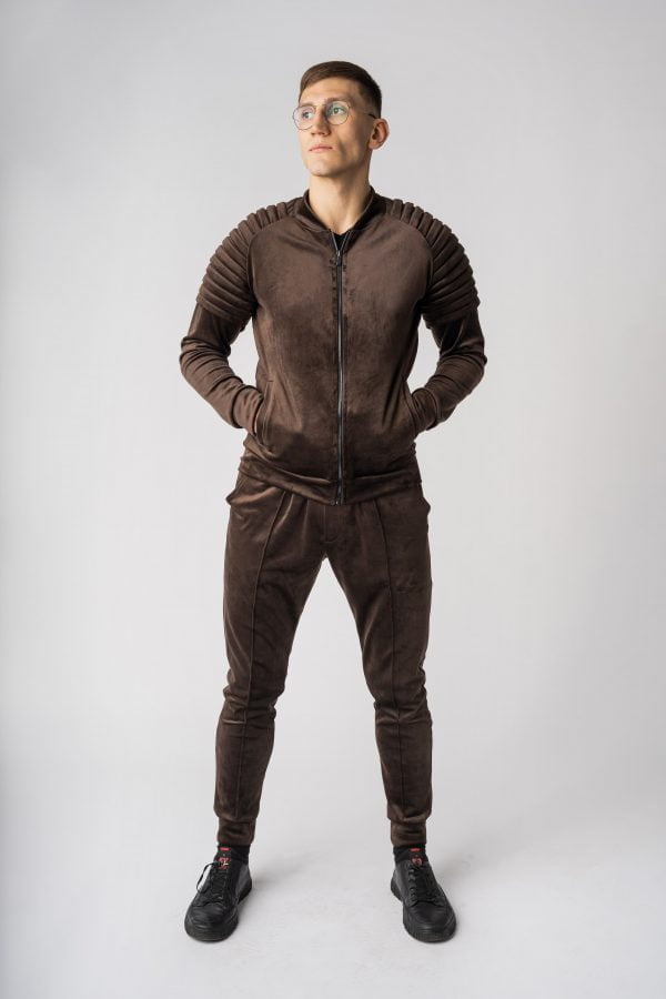 Brown velour tracksuit with pleats